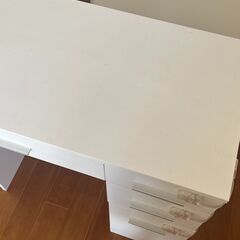 鏡付きドレッサーの画像