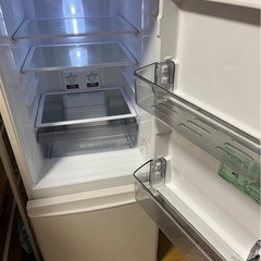 中古 三菱ノンフロン冷凍冷蔵庫　146リットル　２０２０年製の画像