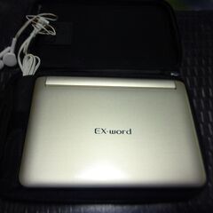 CASIO XD-SK6810 [エクスワード ココチモ限定モデル] 電子辞書ハードカバー付きの画像