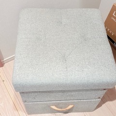 引き出し付きスツールの画像