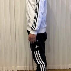 adidasジャージ　トラックジャケットの画像