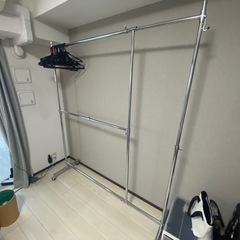 ハンガーラック使用1年未満【無料】の画像