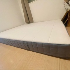 IKEA クイーンマットレスの画像