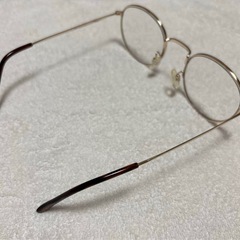 メタルフレーム キャットアイサングラスの画像