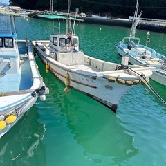 釣り船の画像