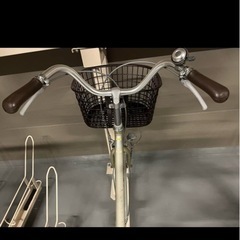 ゴールド　シティサイクル 前バスケット付き　変速なし　自転車の画像