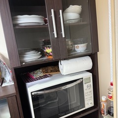 食器棚の画像