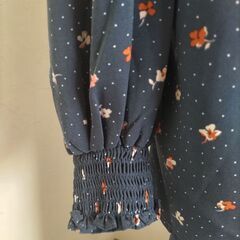 KFBの紺ツーピース（未使用）ポリエステル100％の画像