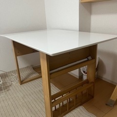 伸縮テーブル