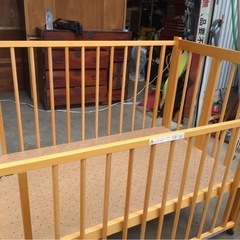 折りたたみ式 ベビーベッドの画像