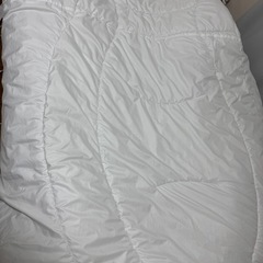 受け渡し決定‼️最終値下げ‼️ニトリセミダブル掛け布団‼️