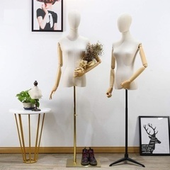 マネキン トルソー上半身　腕・指が可動　【美品・半額以下で提供】の画像