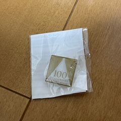 100周年記念バッジ　サントリー