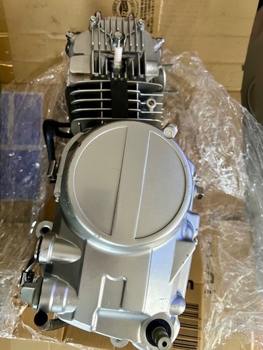 オマケあり　新品　4速中華エンジン？ マニュアルクラッチ バイク モンキー・ゴリラ・ダックス・カブ・ATV・DAX