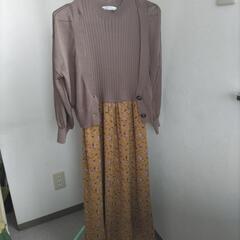 カーディガン＆ノースリーワンピース（未使用）ナイスクラップの画像