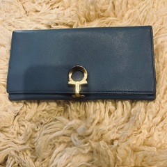 フェラガモ長財布中古