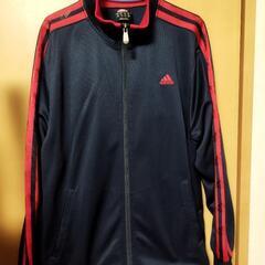 adidasのジャージです