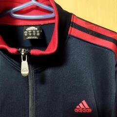 adidasのジャージですの画像