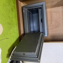 耐火金庫　中くらいのおおきさの画像