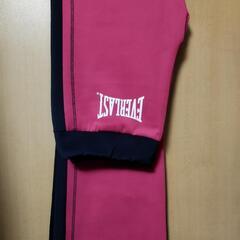 EVERLASTトレーニングウエアですの画像