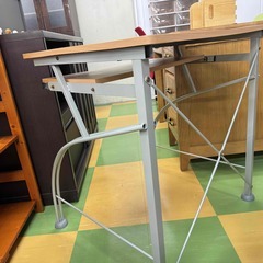 M197　パソコンデスクの画像