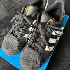 adidas スニーカー スーパースターの中古が安い!激安で譲ります adidas スニーカー スーパースターの中古が安い!激安で譲ります