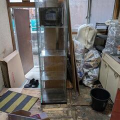 ガラス製飾り棚