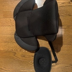 【値下げ】クルムーヴ ISOFIX エッグショック チャイルドシート 新生児 コンビの画像