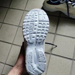 メンズスニーカーの画像