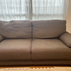 🛋️ブラウンのソファ