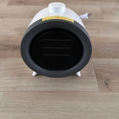 取引中　電気ファンヒーター