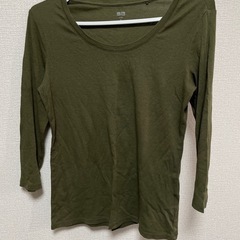 ユニクロ トップス