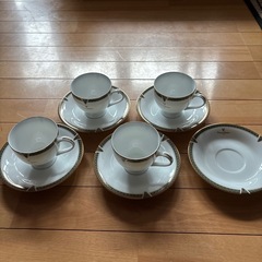 バレンチノコーヒーカップ、ソーサー4客