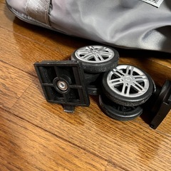 タイヤ取り外し可能 旅行バックの画像