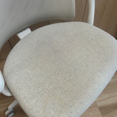 オフィスチェアIKEAホワイトの画像