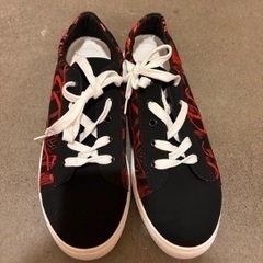 スニーカー新品28cmの画像
