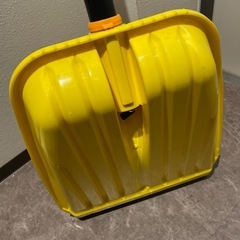 スノースコップ　除雪スコップ　dcm アイリスオーヤマの画像