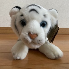 ホワイトタイガー　ぬいぐるみ