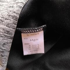 美品　キッズ　男の子　長袖　サイズ140　2枚　まとめ売りの画像