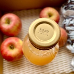 【在庫1本】青森県産🍎1.5kg（6個分）丸々入った添加物の入ってない林檎ジュース🍎の画像