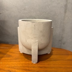 セメントポット 鉢の画像
