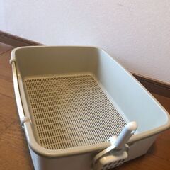 猫トイレ　本体と猫砂