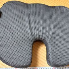 【配送可】新品未使用  低反発ジェルクッション MyComfortの画像