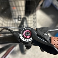 折りたたみ自転車 20インチ？ 6段切り替えの画像