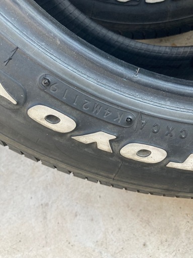 TOYO ホワイトレター中古タイヤ　215/60R17