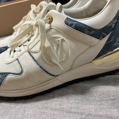 Louis Vuitton ランアウェイライン　スニーカーデニムの画像