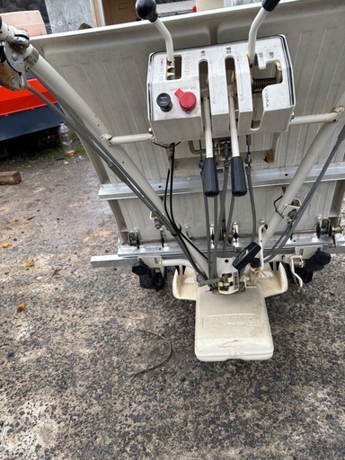 値下げます　イセキさなえ歩行田植え機