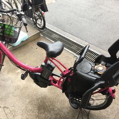 地域限定送料無料　ヤマハ　パスバビー　三人乗り　子供乗せ　8,7AH　ピンク　ギュットミニ　ビッケポーラー　神戸市　電動自転車の画像