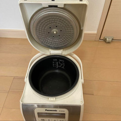 Panasonic SR-MY051 3合炊き 炊飯器の画像