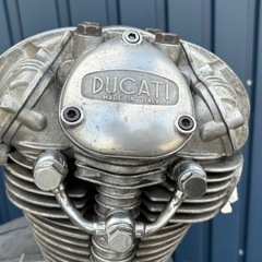 60年代 ビンテージ　ducati シングル　250 エンジン ドカティ ドゥカティ　ナローケースの画像